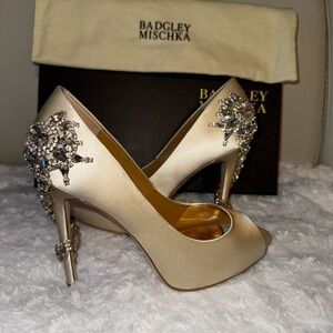 Badgley Mischka - Royal Ivory Satin Bridal Heels (MP3217)
